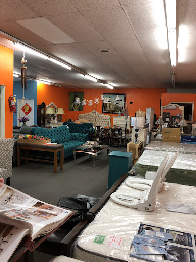 L & L Flying Furniture Store