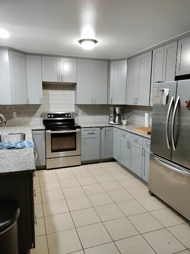 168 Cabinet Outlet LLC