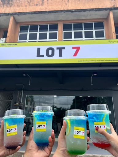 Kedai Serbaneka LOT 7